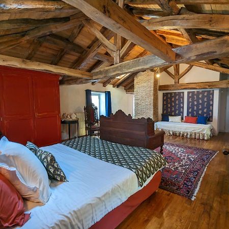 Chateau De Lavaud Montbron Екстериор снимка